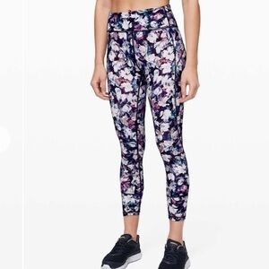 LULULEMON In Movement Tight 25" in Utopia Multi 4 Floral